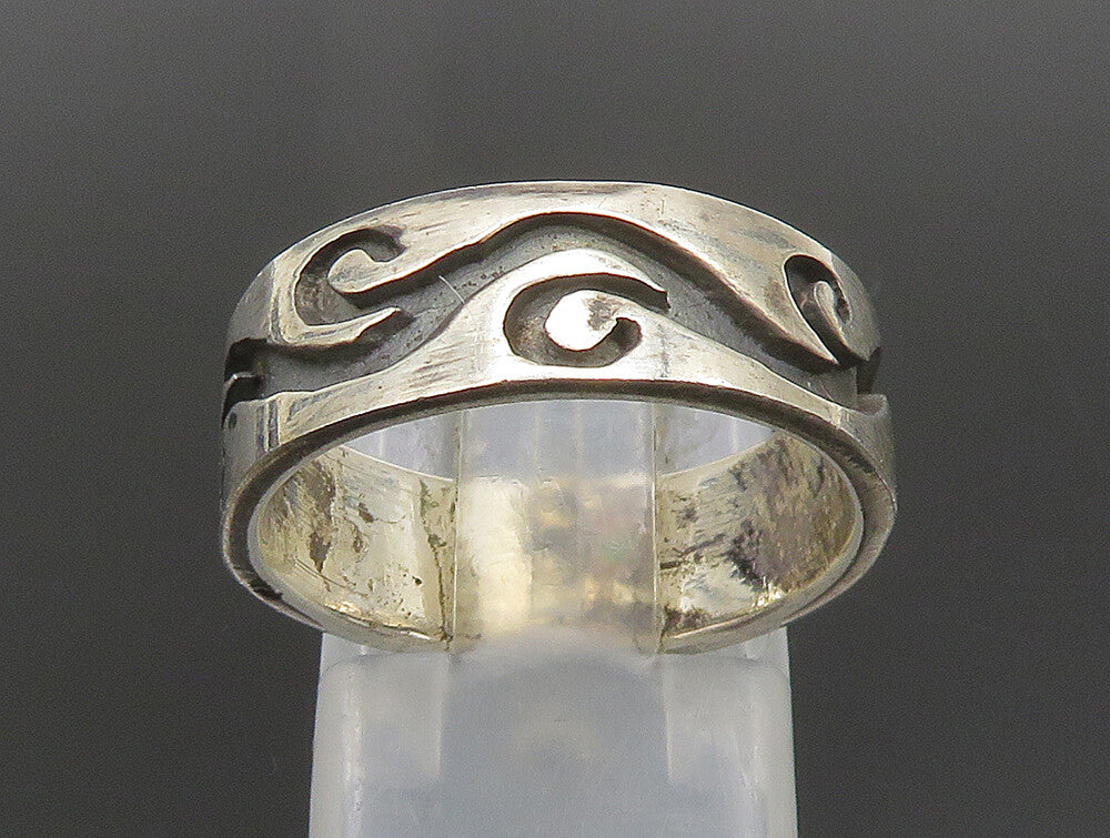 925 Sterling Silver  Vintage Engraved Wave Swirl Band Ring Sz 7.5  RG24412