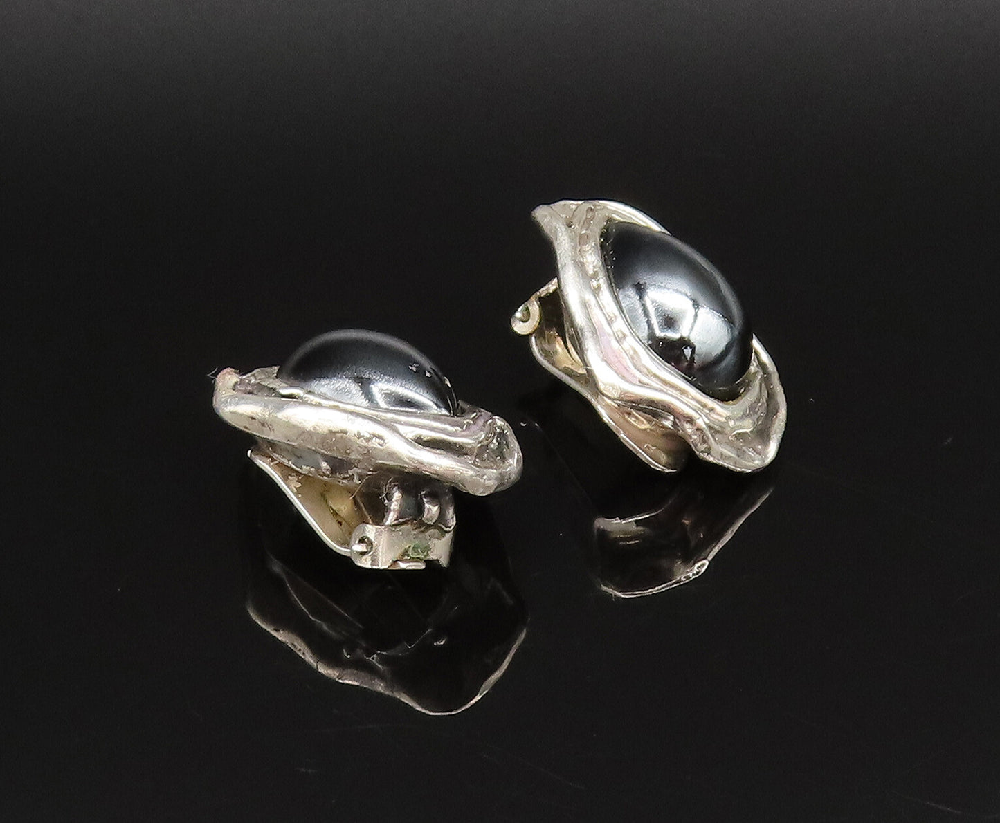 925 Sterling Silver  Vintage Modernist Hematite Non Pierced Earrings  EG12002