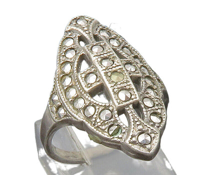 925 Sterling Silver  Vintage Sparkling Cross Detail Cocktail Ring Sz 6 RG14441