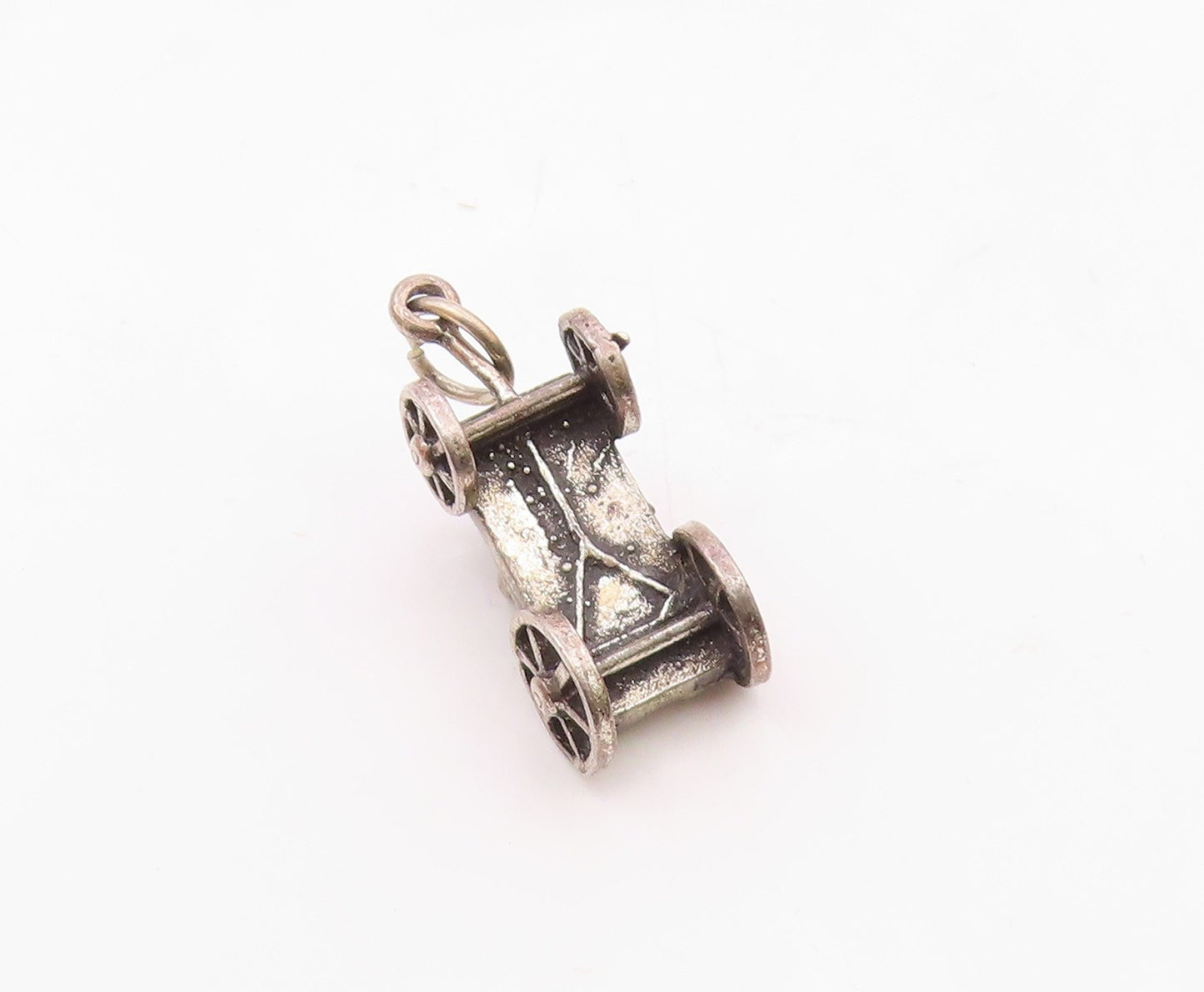 925 Sterling Silver  Vintage Old Fashioned Wagon Car Pendant  PT18232