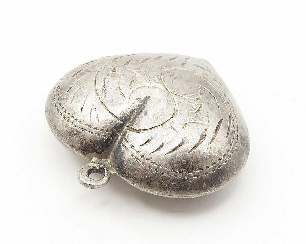 925 Sterling Silver  Vintage Dark Tone Floral Etched Love Heart Pendant PT8786