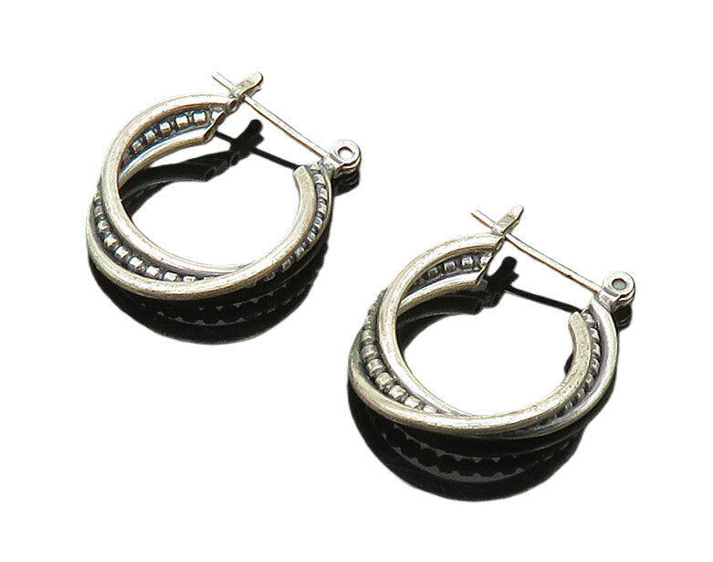 925 Sterling Silver  Vintage Petite Split Shank Round Hoop Earrings  EG10295