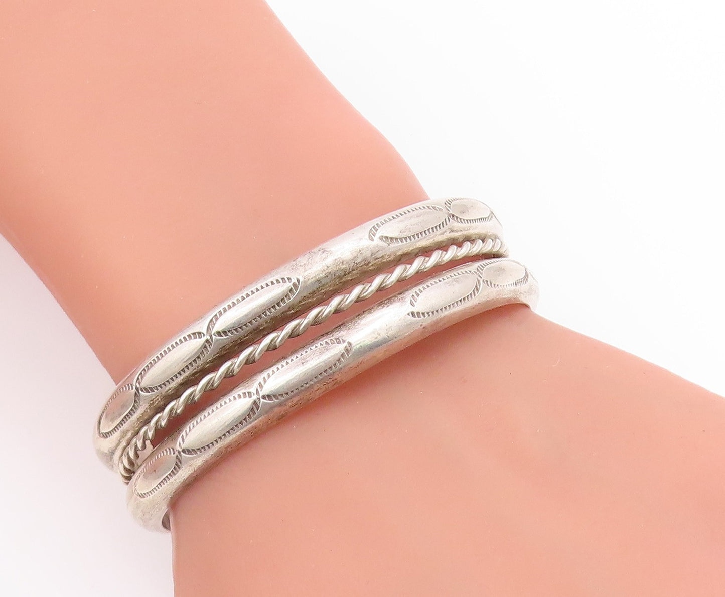925 Sterling Silver Vintage Bracelet NAVAJO Twisted Wire & Stamped Cuff  BT11900