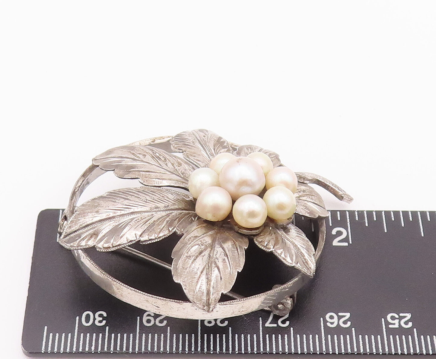 925 Sterling Silver Vintage Brooch Pin Pearls Carved Leaves Round Frame  BP10775