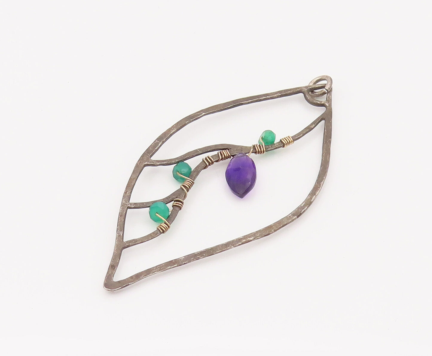925 Silver  Vintage Leaf  Cutout & Wired Amethyst & Emerald Pendant  PT22214