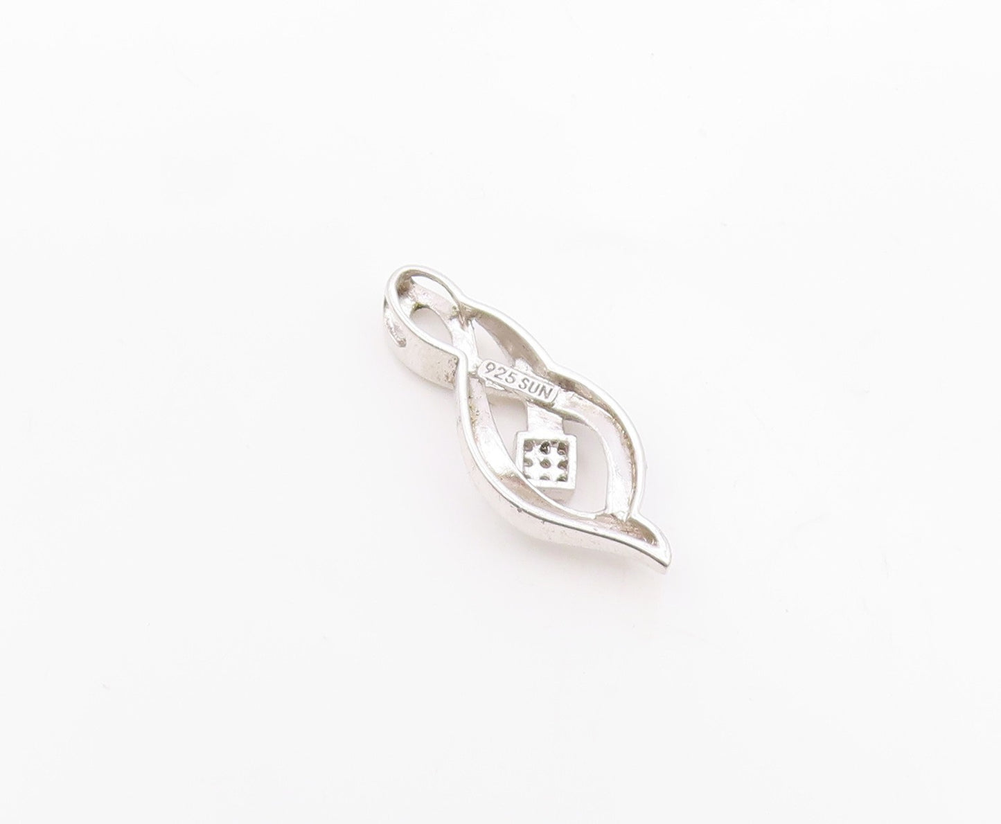 925 Sterling Silver  Vintage Shiny Genuine Diamonds Ribbon Pendant  PT17977
