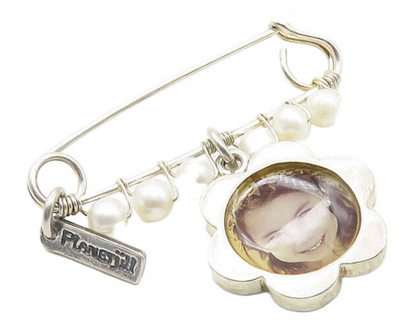 PLANETJILL 925 Silver Vintage Petite Pearls Flower Photo Charm Brooch Pin BP3877