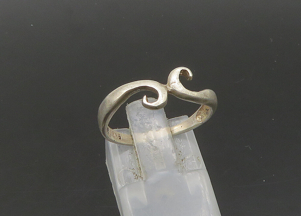 925 Sterling Silver  Vintage Shiny Smooth Swirl Band Ring Sz 7  RG21837