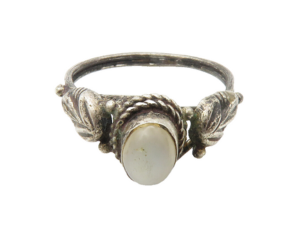 925 Sterling Silver  Vintage Cabochon Milky Quartz Band Ring Sz 6.5  RG14351