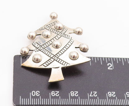 925 Sterling Silver Vintage Brooch Etched Beaded Cutout Christmas Tree  BP11743