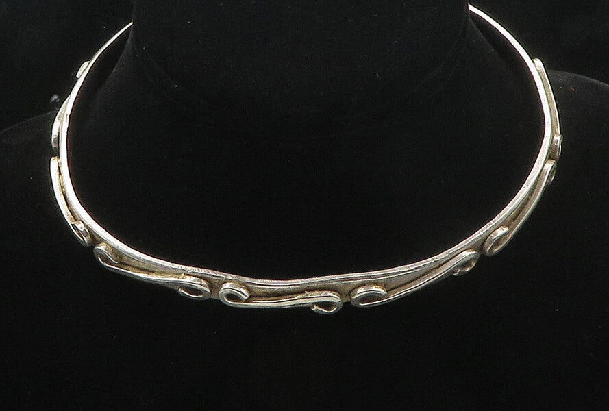 925 Sterling Silver  Vintage Shiny S Swirl Pattern Collar Necklace  NE2866