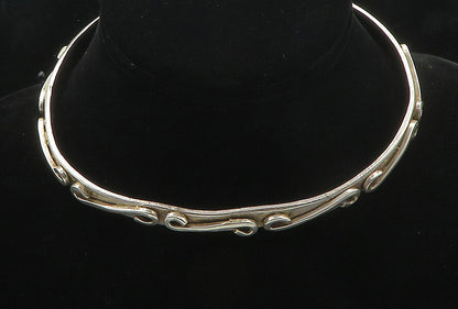 925 Sterling Silver  Vintage Shiny S Swirl Pattern Collar Necklace  NE2866
