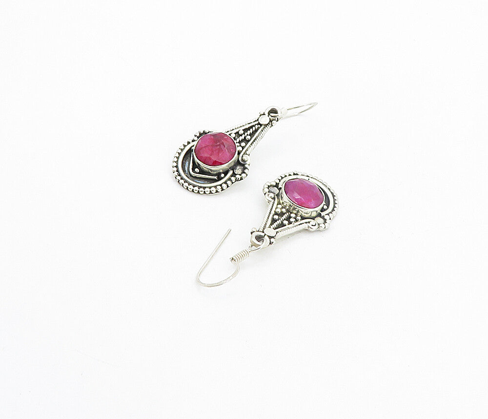 925 Sterling Silver Vintage Faceted Ruby Twist Detail Dangle Earrings EG3480