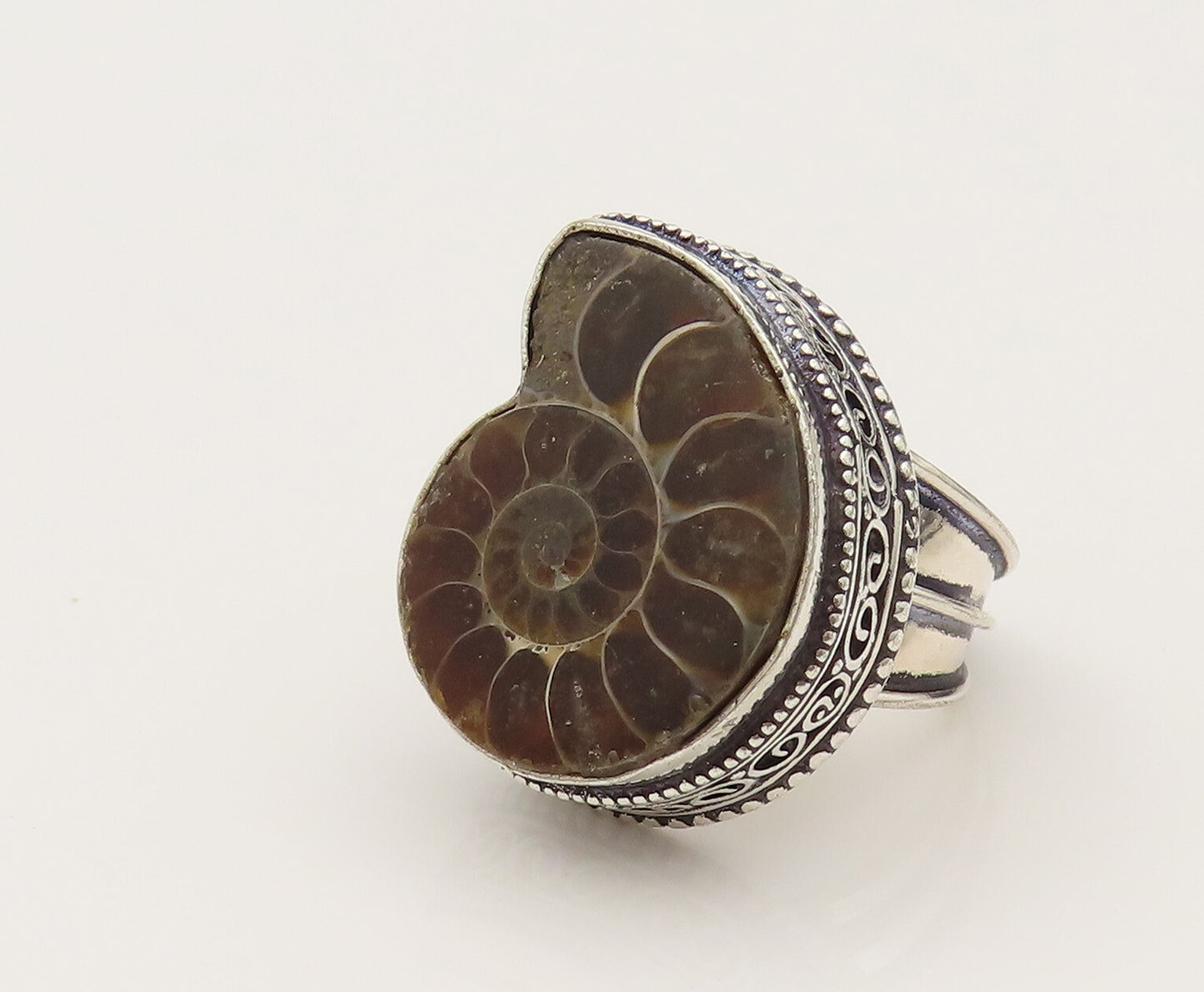 925 Silver  Vintage Bead & Pretzel Twist Snail Shell Motif Ring Sz 7  RG26488