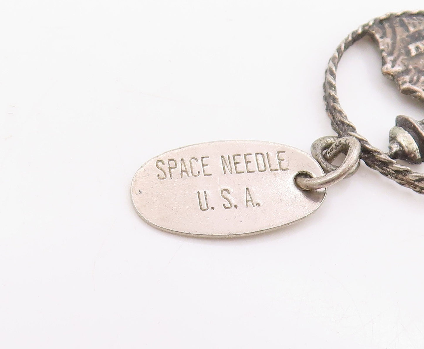 925 Sterling Silver Vintage Pendant Seattle Space Needle Skyline Charm  PT25698