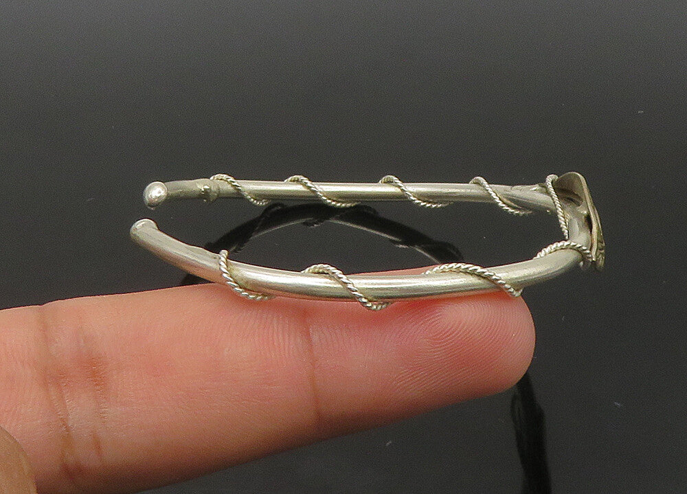 925 Sterling Silver  Vintage Shiny Rope Wrapped Floral Cuff Bracelet  BT8763