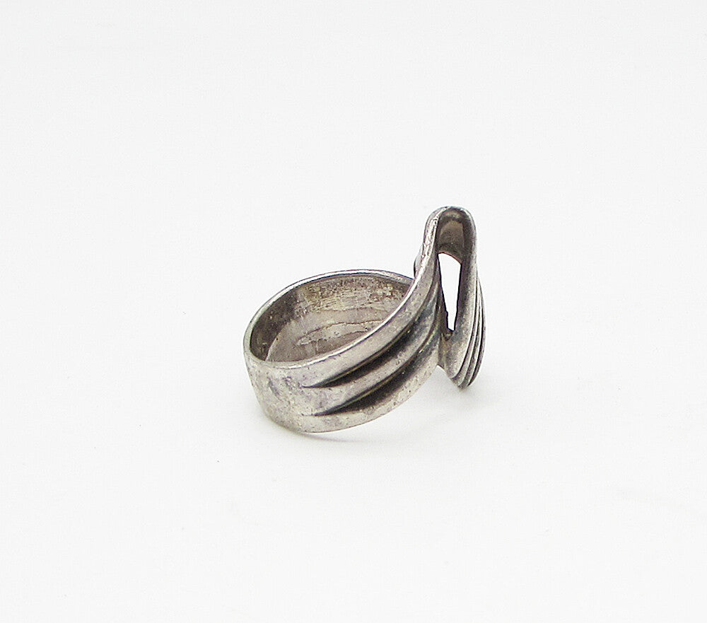 925 Sterling Silver  Vintage Linear Wrapped Band Ring Sz 8  RG3364