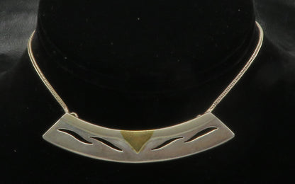 925 Sterling Silver  Vintage Two Tone Cutout Detail Chain Necklace  NE2396