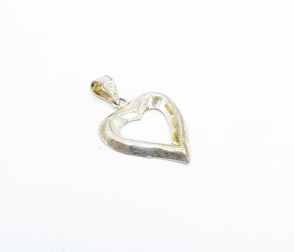 925 Sterling Silver  Vintage Petite Minimalist Open Love Heart Pendant  PT2646