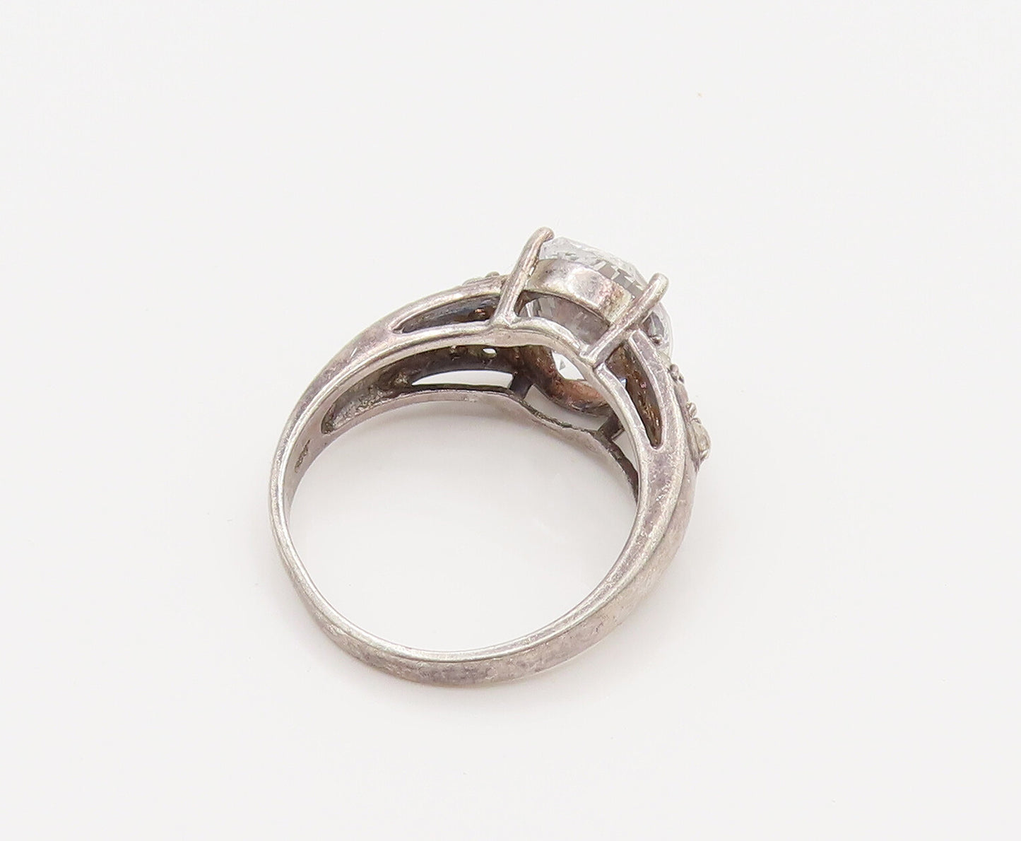 925 Silver  Vintage Oval Cubic Zirconia Wings Motif Ring Sz 7.75  RG26249