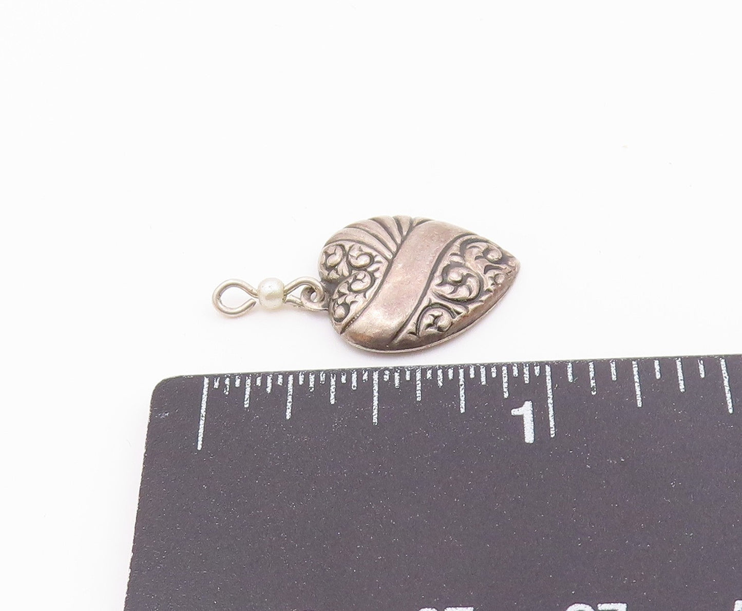 925 Sterling Silver  Vintage Petite Pearl Swirl Love Heart Pendant  PT16471
