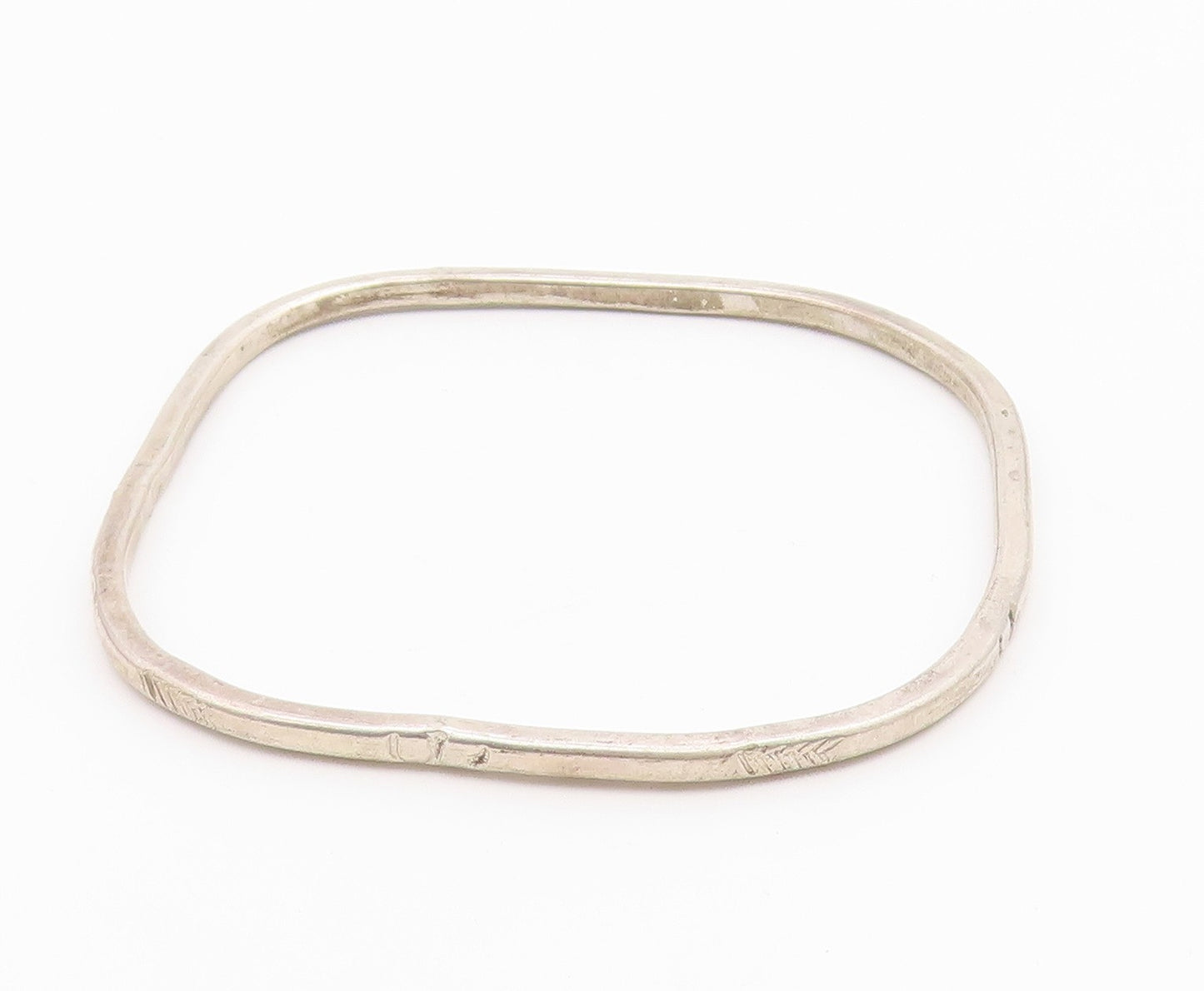 SOUTHWESTERN 925 Silver Vintage Rounded Square Etched Bangle Bracelet BT8625