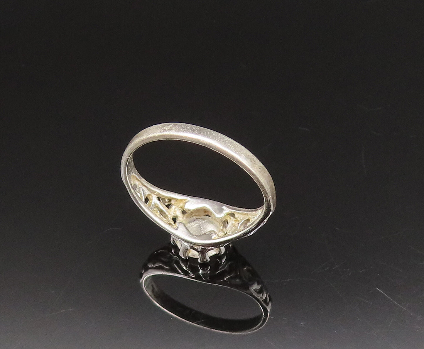 925 Sterling Silver  Vintage Open Swirl Cutout Topaz Ring Sz 7.5  RG25652