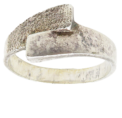 925 Sterling Silver  Vintage Shiny Etched Detail Bypass Ring Sz 7  RG19244