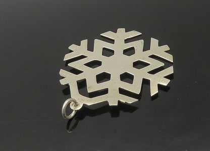 925 Sterling Silver  Vintage Shiny Winter Snowflake Motif Pendant  PT18185