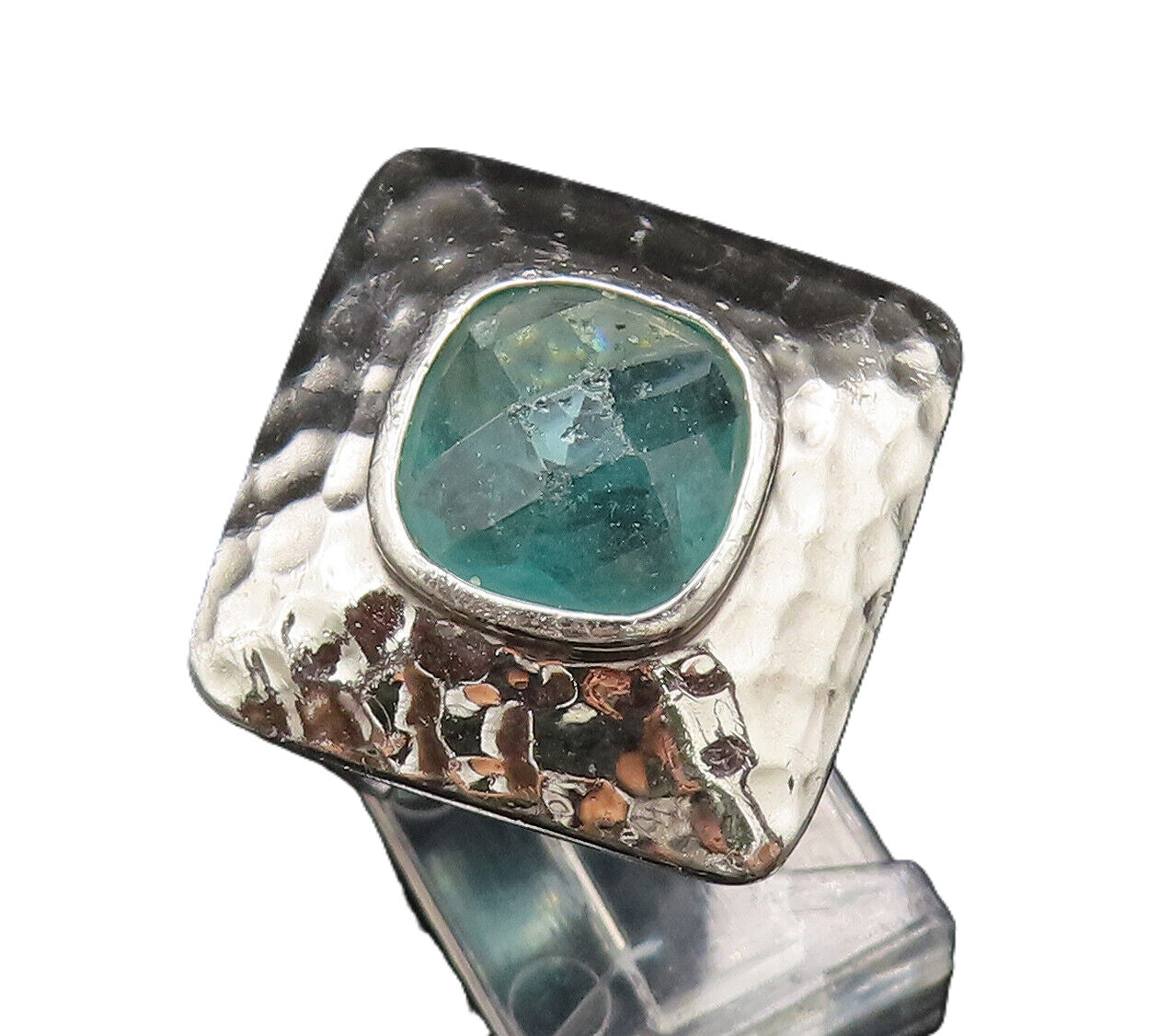 925 Sterling Silver  Vintage Hammered Frame Blue Topaz Ring Sz 6  RG25747