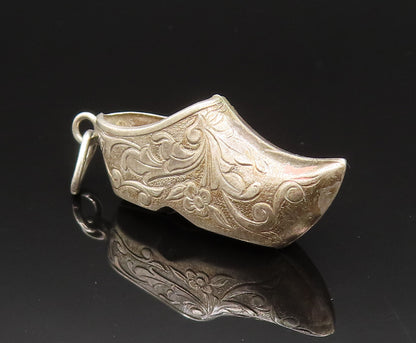 925 Sterling Silver  Vintage Sculpted Etched Pointed Shoe Pendant  PT21131