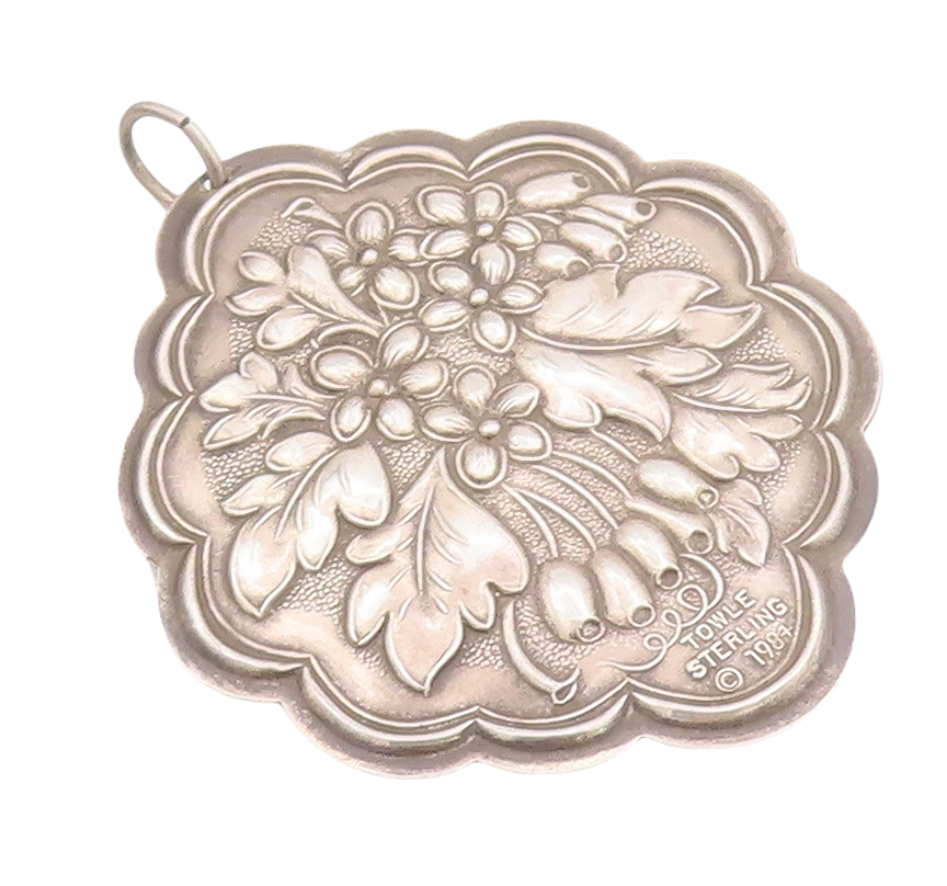 925 Sterling Silver Vintage Pendant TOWLE Solid Carved Flower Cloud  PT23416