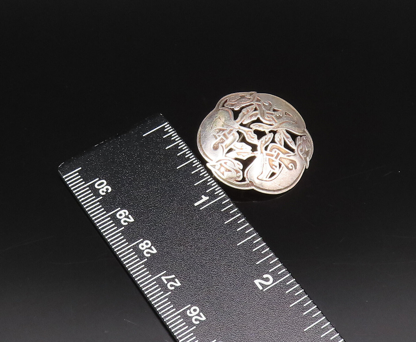 T.J.H IRELAND 925 Silver  Vintage Openwork Carved Dome Brooch Pin  BP10082