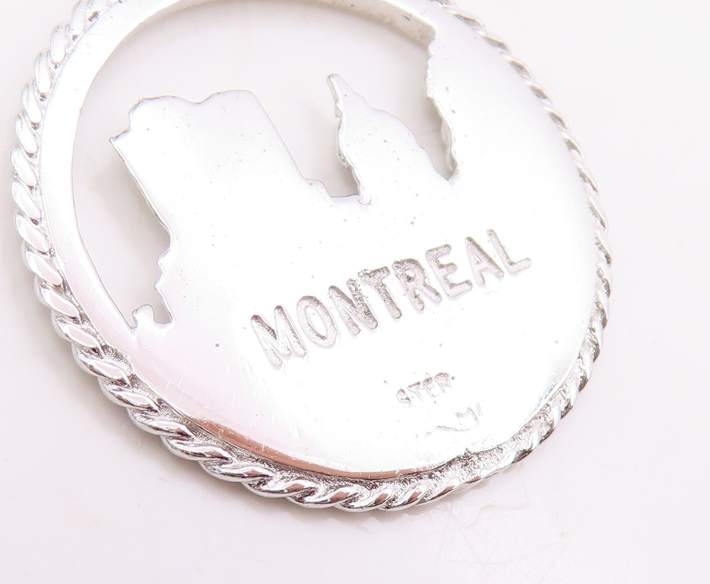925 Sterling Silver Vintage Pendant Montreal Cityscape Souvenir Charm  PT25757
