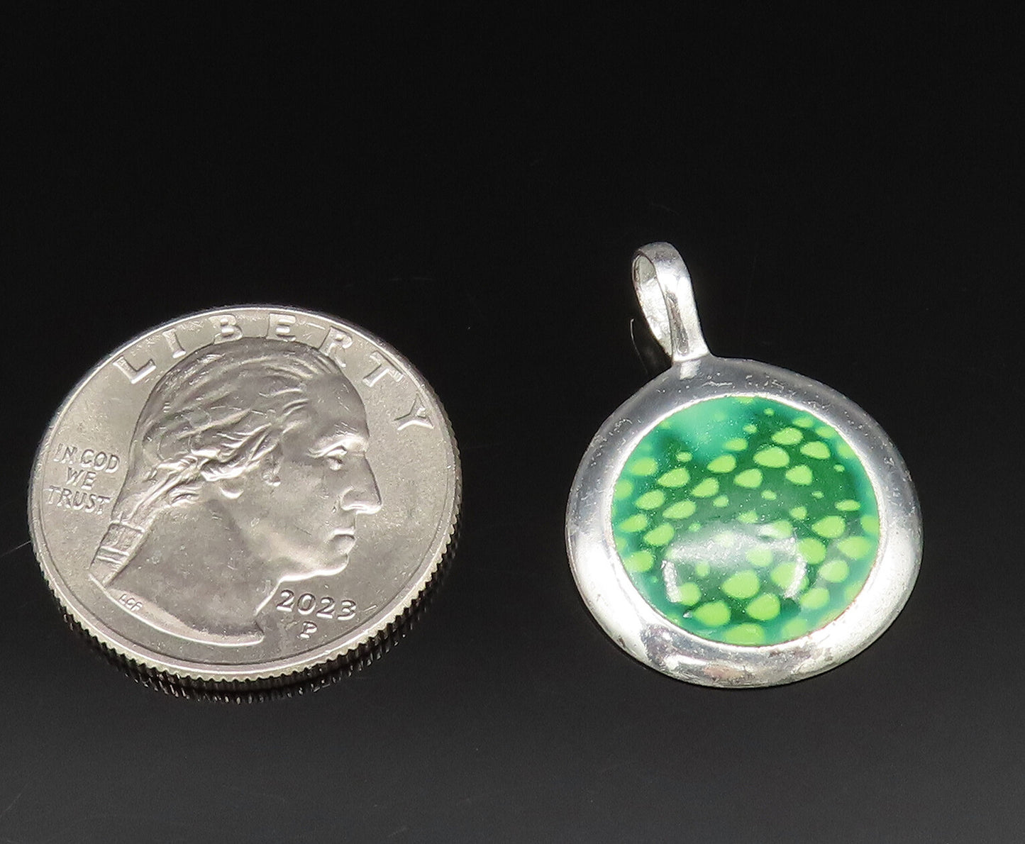925 Sterling Silver  Vintage Green Enamel Polished Round Pendant  PT20913