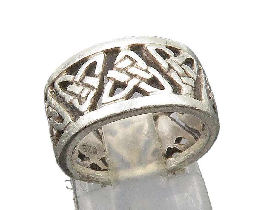 925 Sterling Silver  Vintage Celtic Knot Cutout Band Ring Sz 5  RG24405