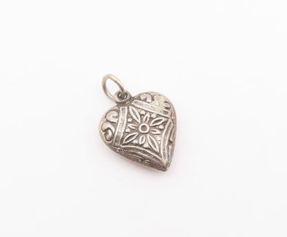 925 Sterling Silver  Vintage Floral Detailed Love Heart Pendant  PT21361