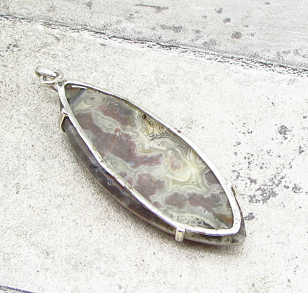 925 Sterling Silver  Vintage Cabochon Cut Agate Drop Pendant  PT1498