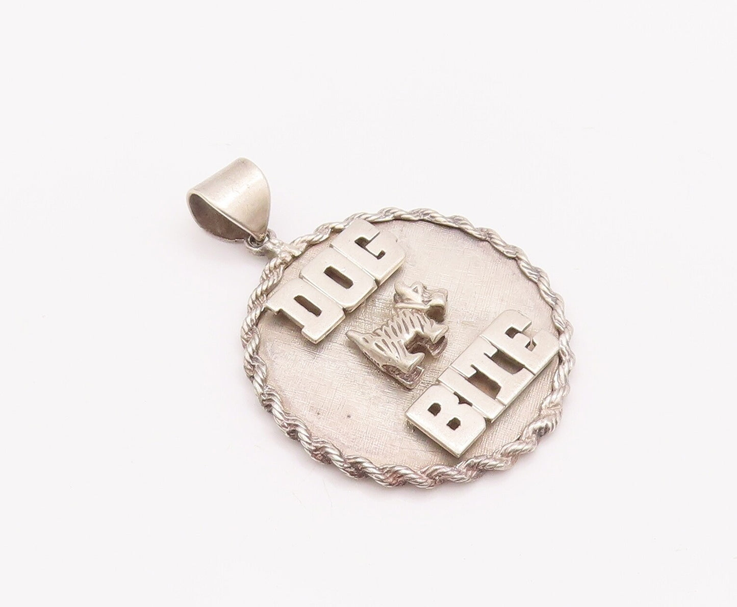 925 Sterling Silver Vintage Pendant Roped Bordered Carved Dog Bite Badge PT22976