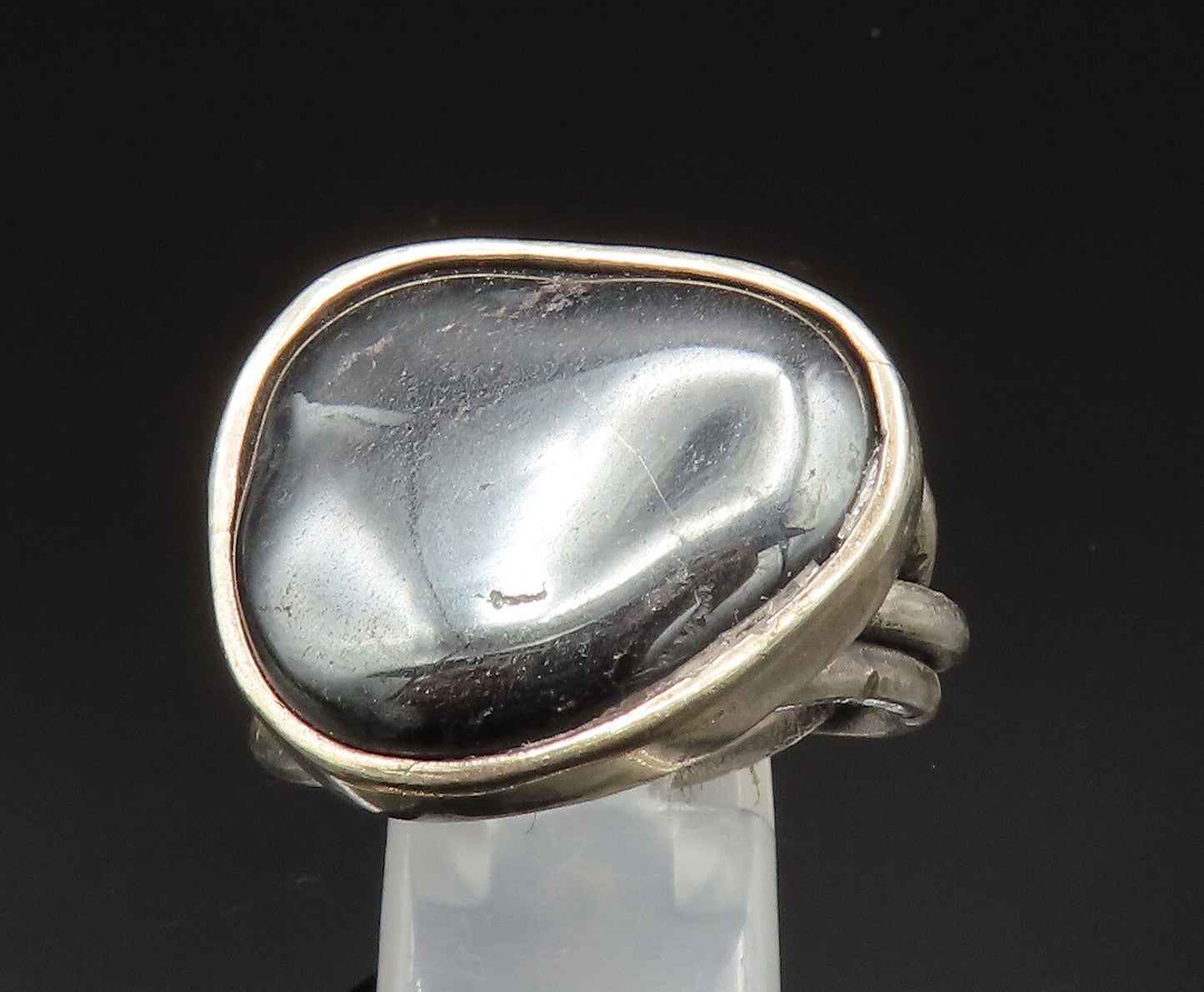 925 Silver  Vintage Hematite Brutalist Crisscross Shank Ring Sz 8  RG24867