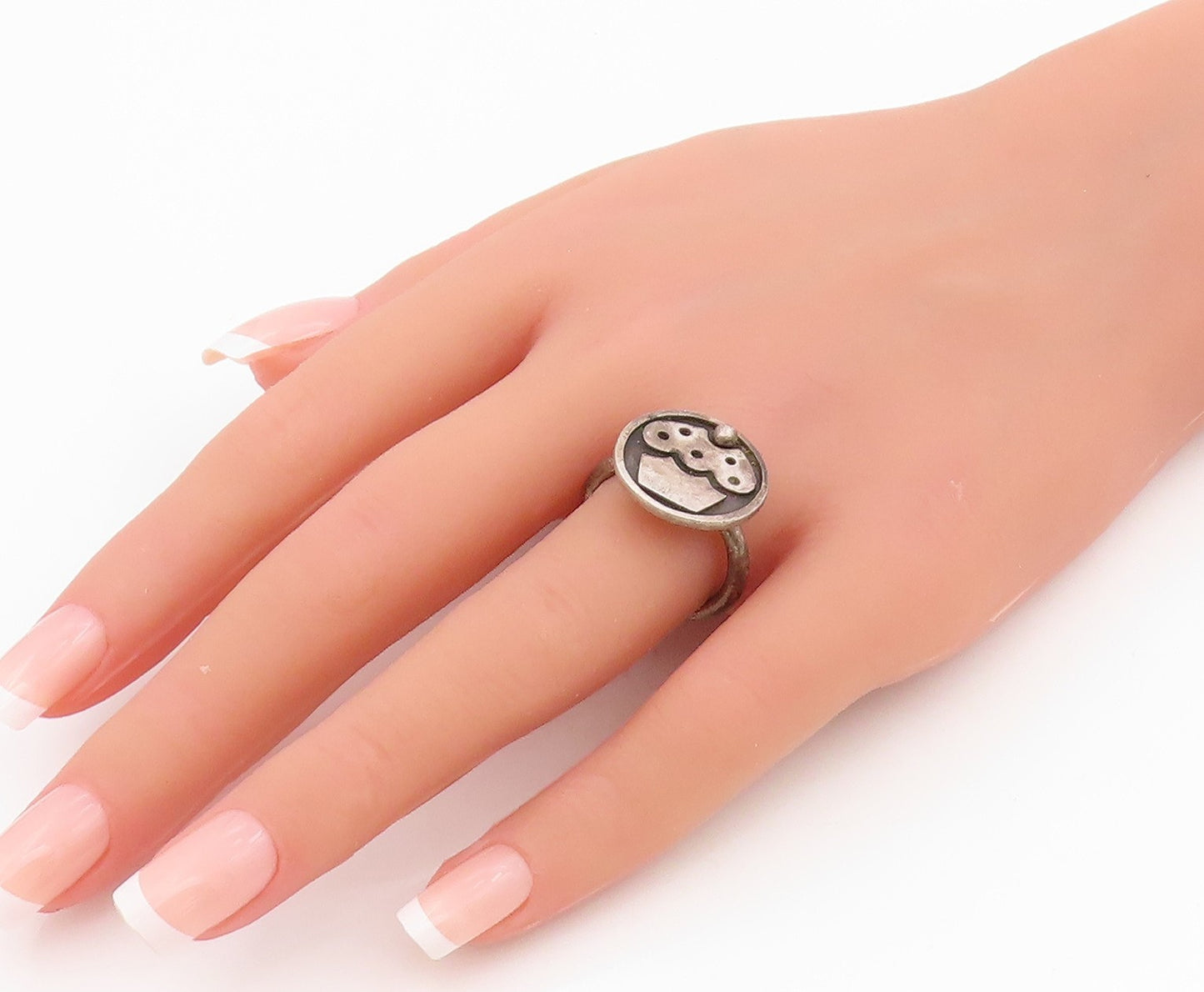 925 Sterling Silver Vintage Ring Carved Cup Cake Chunky Band  Sz 7.5  RG34344