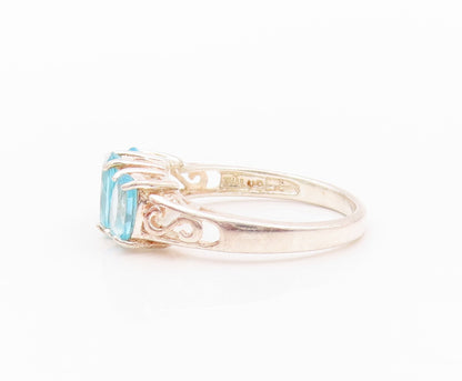 925 Sterling Silver Vintage Ring Oval Cut 3 Blue Topaz Swirls Cut  SZ 6  RG32163