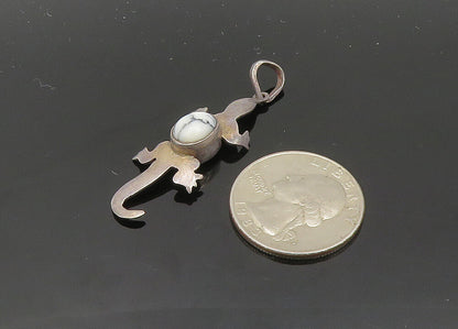 925 Sterling Silver  Vintage Cabochon Cut Howlite Lizard Pendant  PT16100