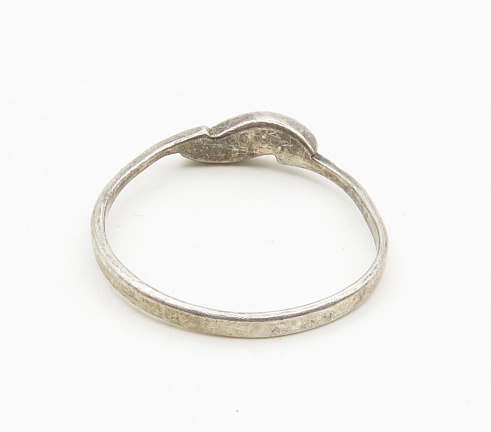 925 Sterling Silver  Vintage Inlaid Black Onyx Smooth Band Ring Sz 8  RG15591