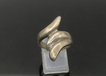925 Sterling Silver  Vintage Smooth Dark Tone Bypass Band Ring Sz 8  RG22495