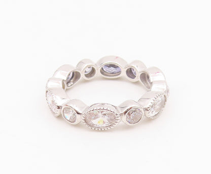 925 Sterling Silver Vintage Ring Round & Oval Cut Amethyst & CZ  Sz 7  RG33032