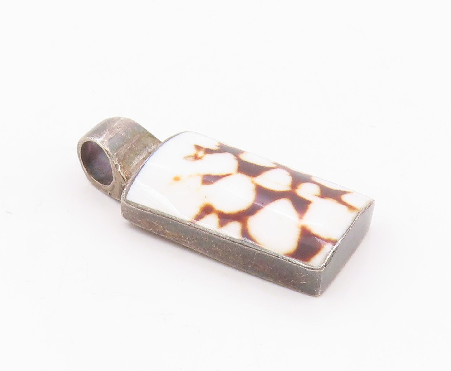 925 Sterling Silver Vintage Rectangle Shell Cunos Brown Stains Pendant PT21171