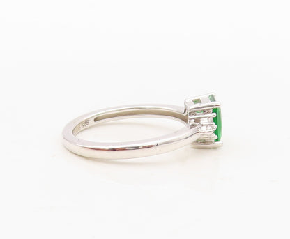 925 Sterling Silver Vintage Ring Rectangle Cut Green & White CZ  Sz 7 RG30515