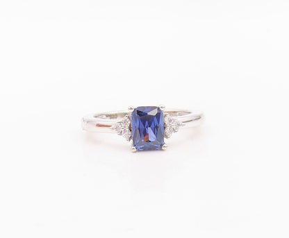 925 Sterling Silver Vintage Ring Rectangle Cut Sapphire Beaded CZ  Sz 7  RG30139