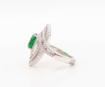 925 Sterling Silver Vintage Ring Oval Cut Green Halo White CZ   Sz 7.5  RG30436